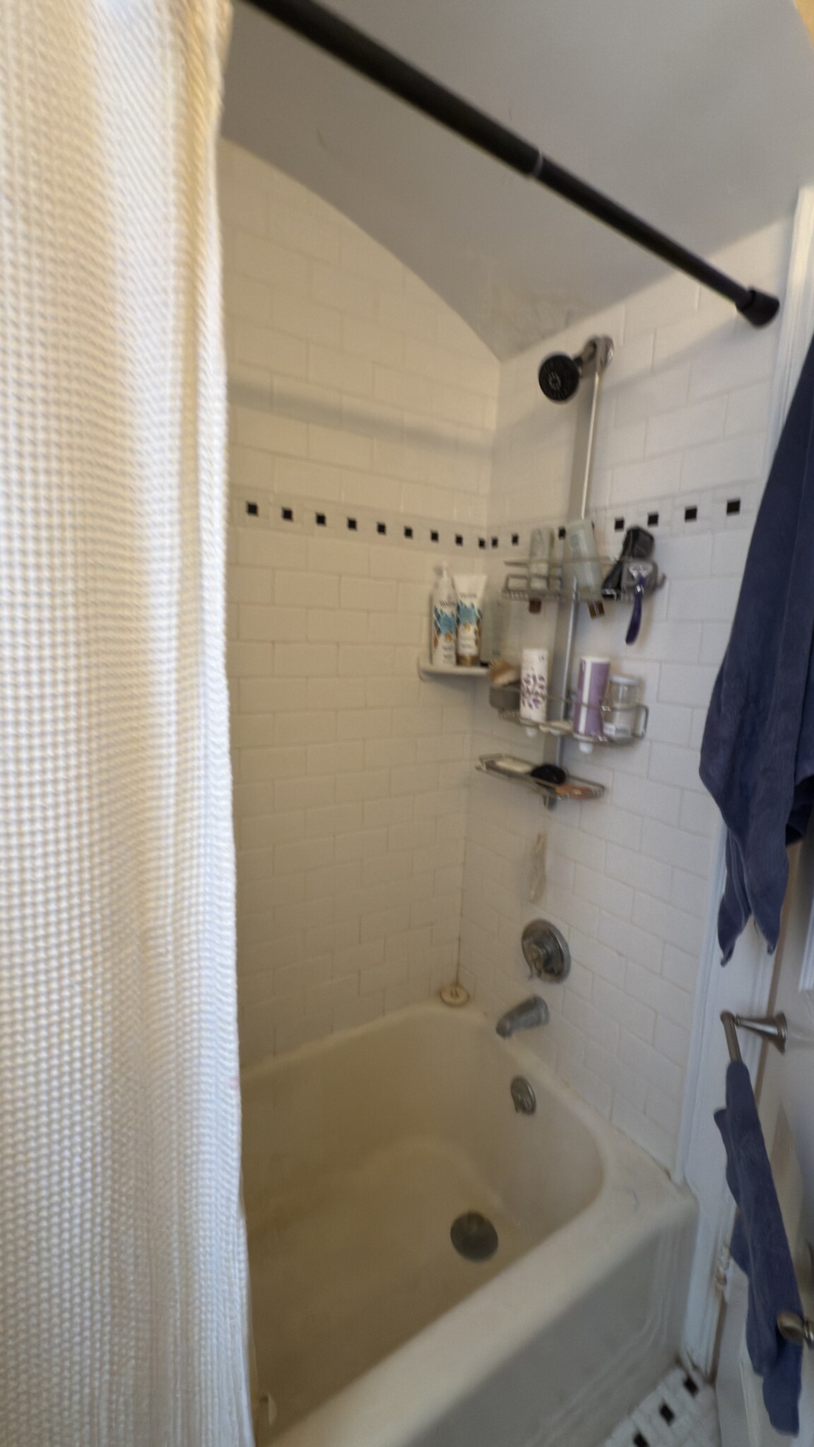 2 bed, 1 bath apartment for rent at 17 Monmouth Ct Unit 1, Longwood — photo 16 of 20
