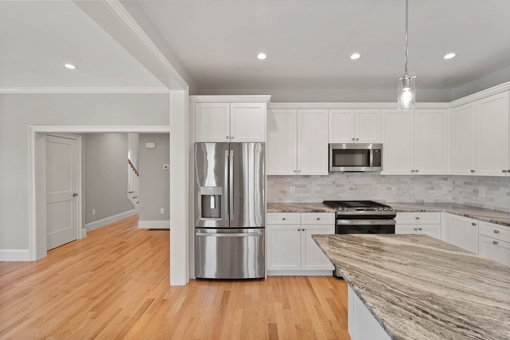 3 bed, 2 bath apartment for rent at 17 Monroe St Unit 17, Norwood — photo 4 of 36