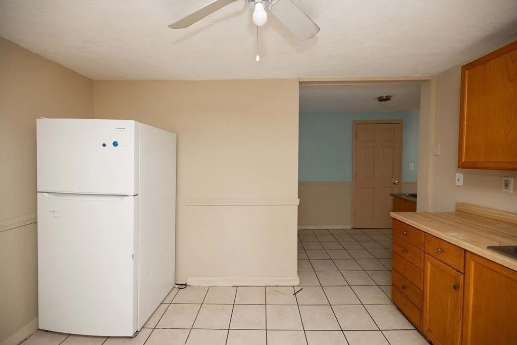 2 bed, 1 bath apartment for rent at 17 Montague St Unit B, Worcester — photo 4 of 9