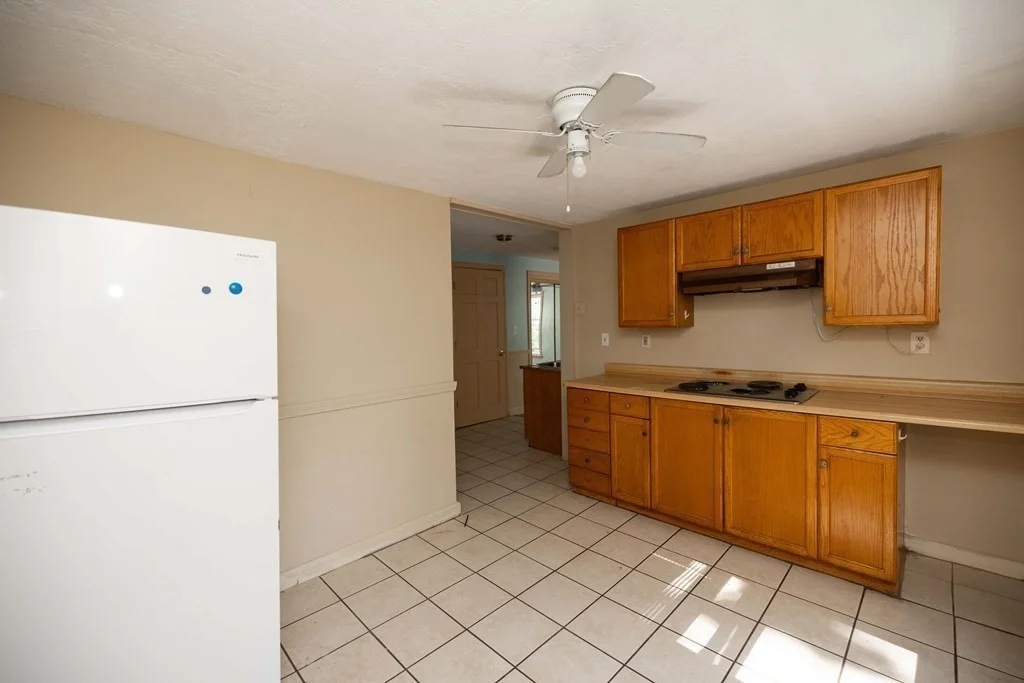 2 bed, 1 bath apartment for rent at 17 Montague St Unit B, Worcester — photo 2 of 9
