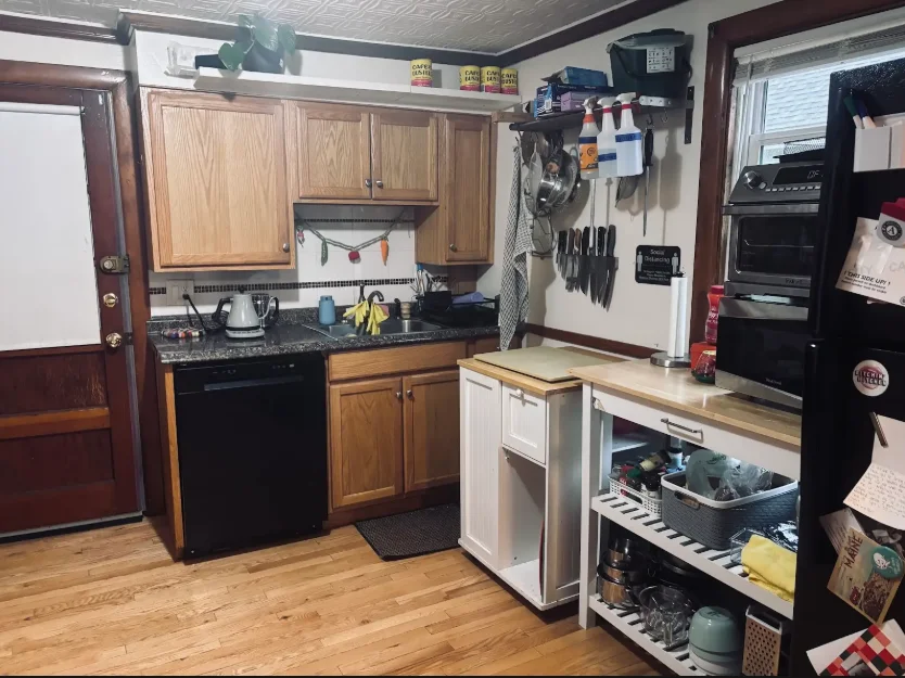 3 bed, 1 bath apartment for rent at 17 Montgomery St Unit 2, North Cambridge — photo 5 of 16
