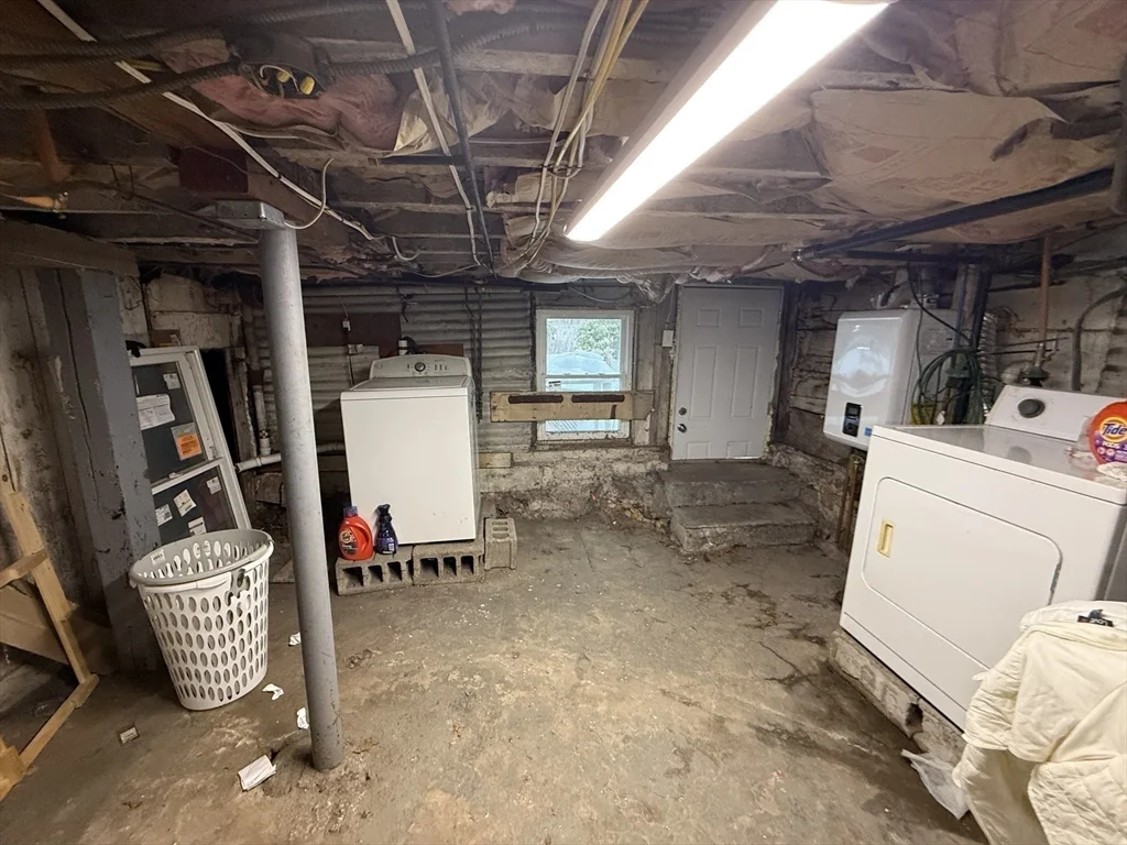 2 bed, 1 bath apartment for rent at 17 Moraine Pl Unit 17, Brockton — photo 14 of 15