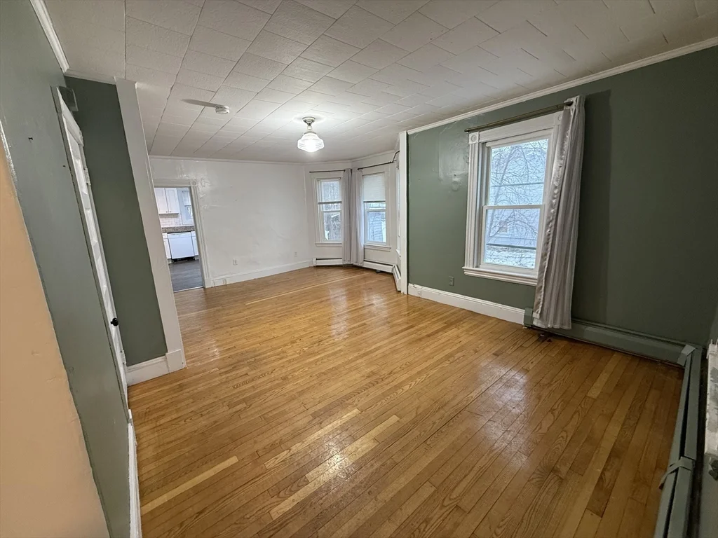 2 bed, 1 bath apartment for rent at 17 Moraine Pl Unit 17, Brockton — photo 2 of 15