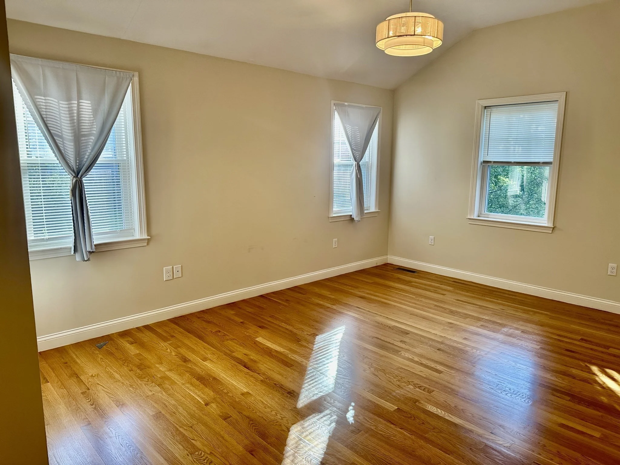 3 bed, 2 bath apartment for rent at 17 Myrtle St Unit 1, Watertown — photo 7 of 14