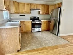 3 bed, 2 bath apartment for rent at 17 Myrtle St Unit 1, Watertown — photo 4 of 11