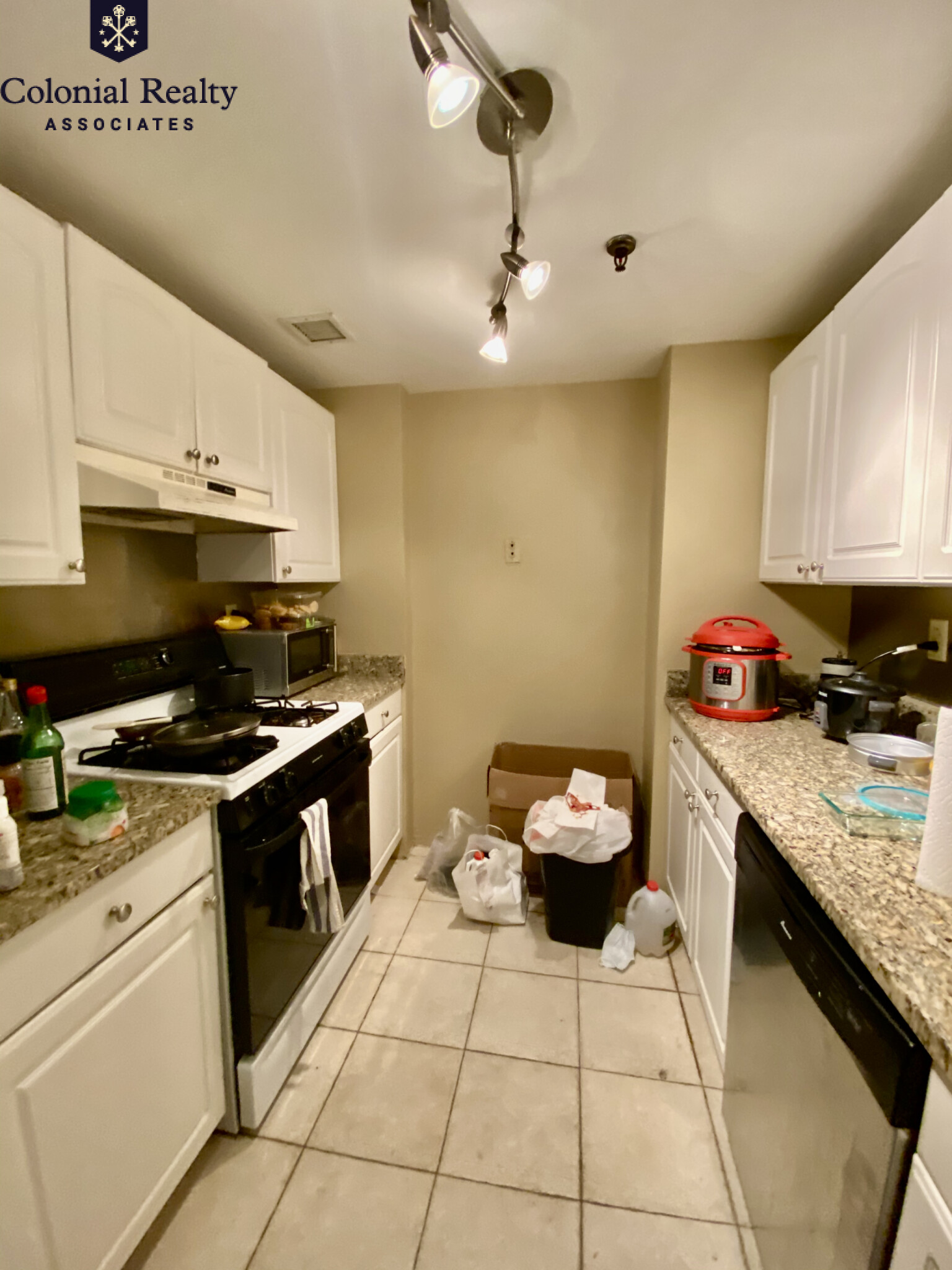 2 bed, 1.5 bath apartment for rent at 17 North Beacon St Unit 15-703, Allston — photo 2 of 9
