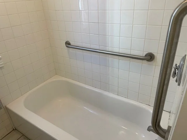 3 bed, 1 bath apartment for rent at 17 North Woodford St Unit 1, Worcester — photo 15 of 15