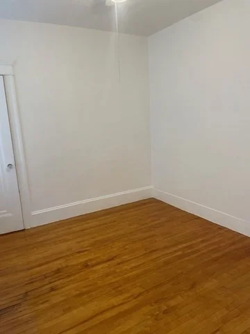 3 bed, 1 bath apartment for rent at 17 North Woodford St Unit 1, Worcester — photo 14 of 15