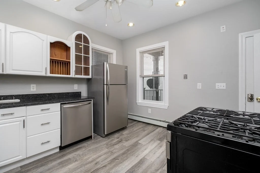 3 bed, 1.5 bath apartment for rent at 17 O St Unit 3, South Boston