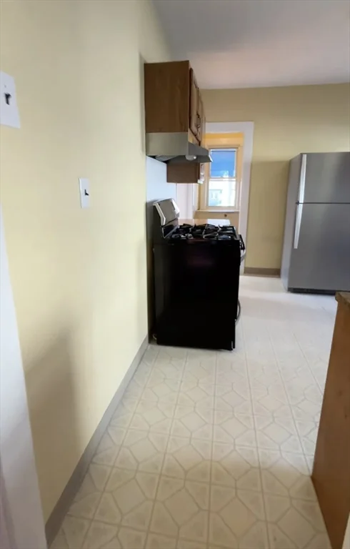 3 bed, 1 bath apartment for rent at 17 Oakland Unit 17, Watertown — photo 11 of 22
