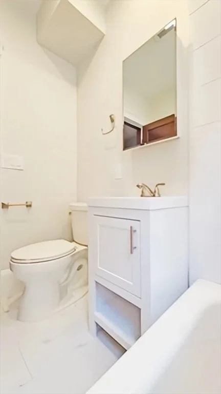 3 bed, 1 bath apartment for rent at 17 Oakledge Unit 2, Arlington — photo 6 of 24