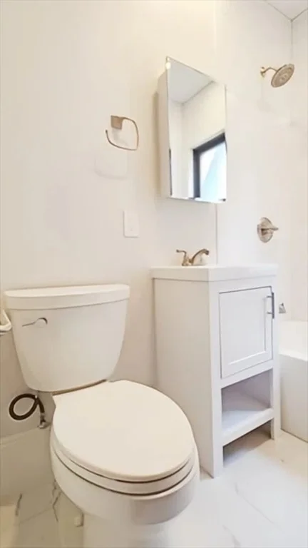 3 bed, 1 bath apartment for rent at 17 Oakledge Unit 2, Arlington — photo 10 of 24