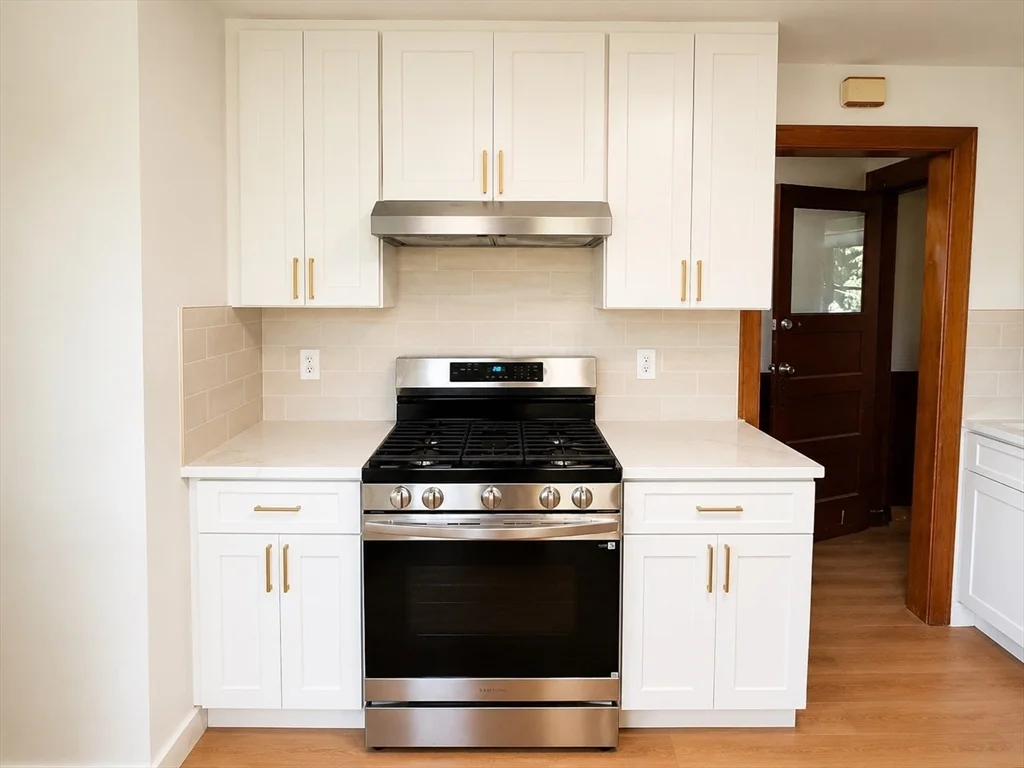 3 bed, 1 bath apartment for rent at 17 Oakledge Unit 2, Arlington