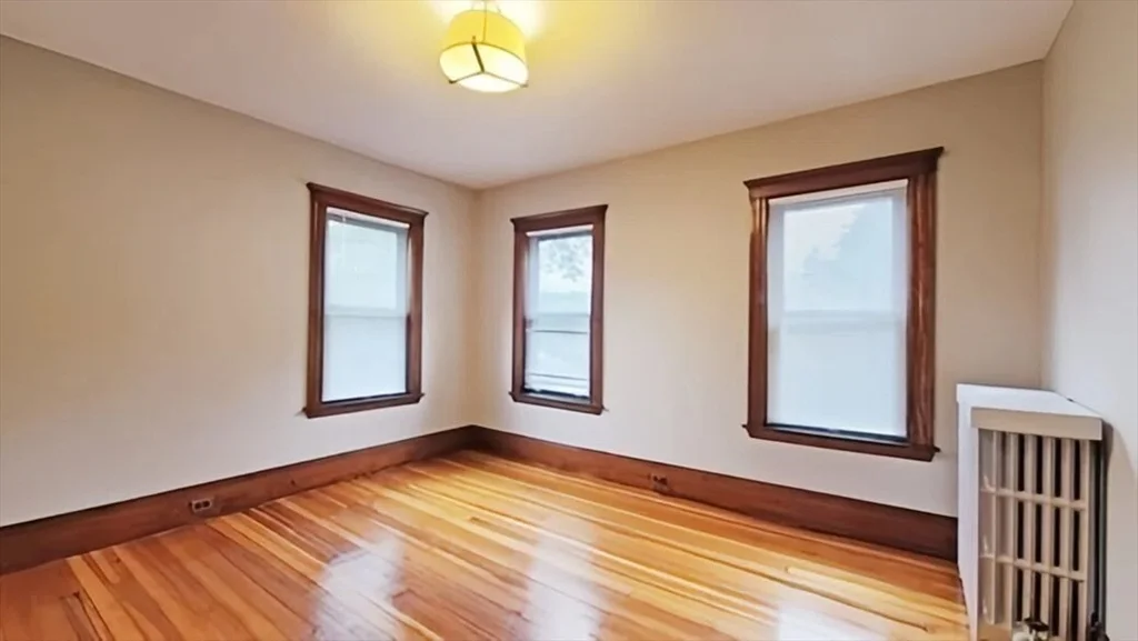 3 bed, 1 bath apartment for rent at 17 Oakledge Unit 2, Arlington — photo 16 of 24