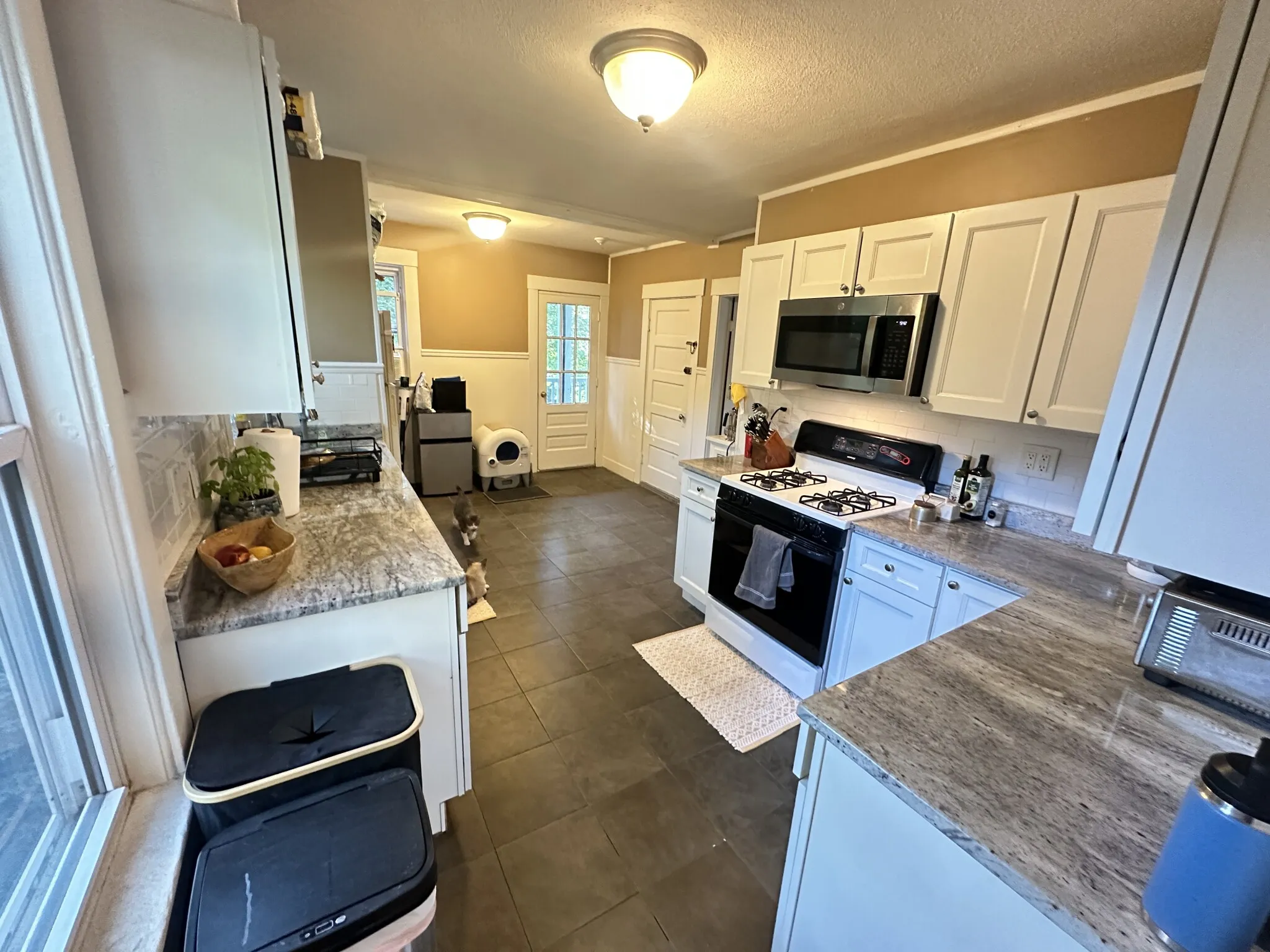 2 bed, 1 bath apartment for rent at 17 Orrin St Unit 2, Neighborhood Nine — photo 6 of 17