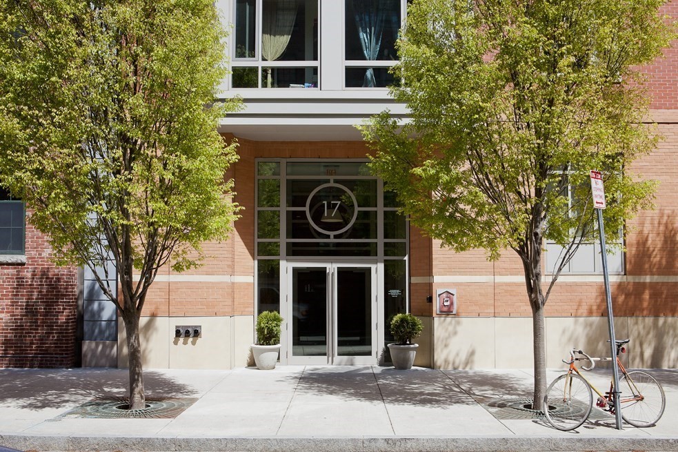 2 bed, 2 bath apartment for rent at 17 Otis St Unit 103, Cambridge — photo 3 of 31