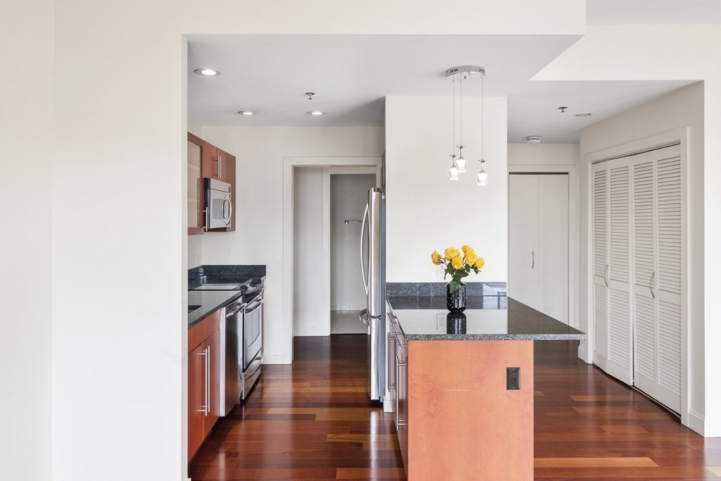 2 bed, 2 bath apartment for rent at 17 Otis St Unit 502, East Cambridge — photo 9 of 27