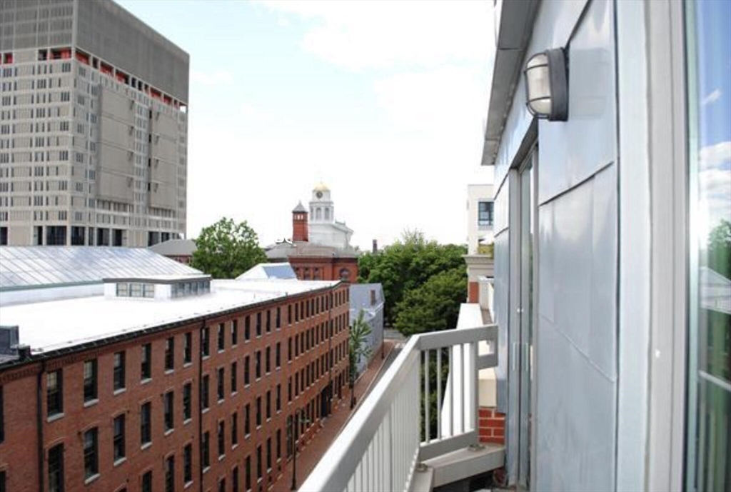 2 bed, 2 bath apartment for rent at 17 Otis St Unit 601, East Cambridge — photo 11 of 13