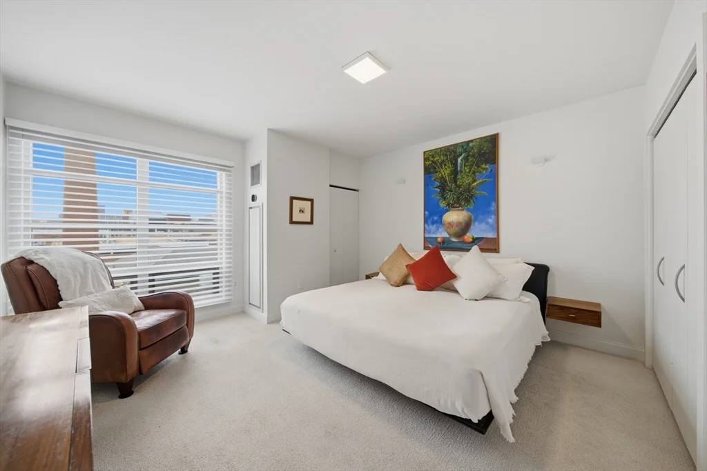 2 bed, 2 bath apartment for rent at 17 Otis St Unit 701, East Cambridge — photo 4 of 21