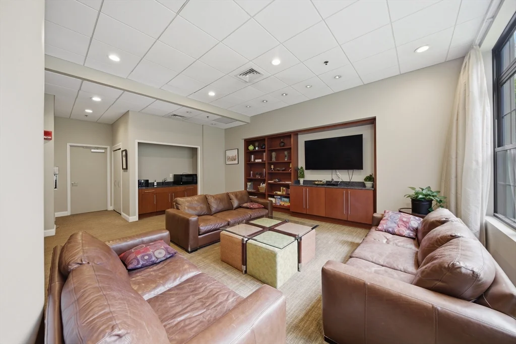 2 bed, 2 bath apartment for rent at 17 Otis St Unit 701, East Cambridge — photo 12 of 21