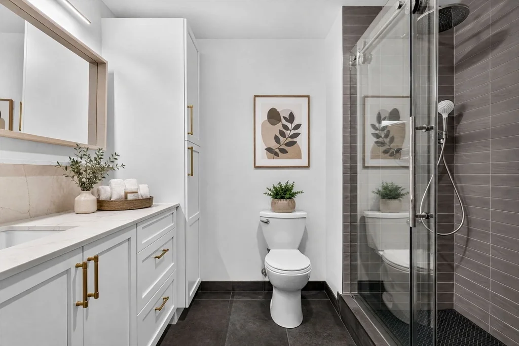 2 bed, 1 bath apartment for rent at 17 Otis Unit D308, East Cambridge — photo 6 of 14