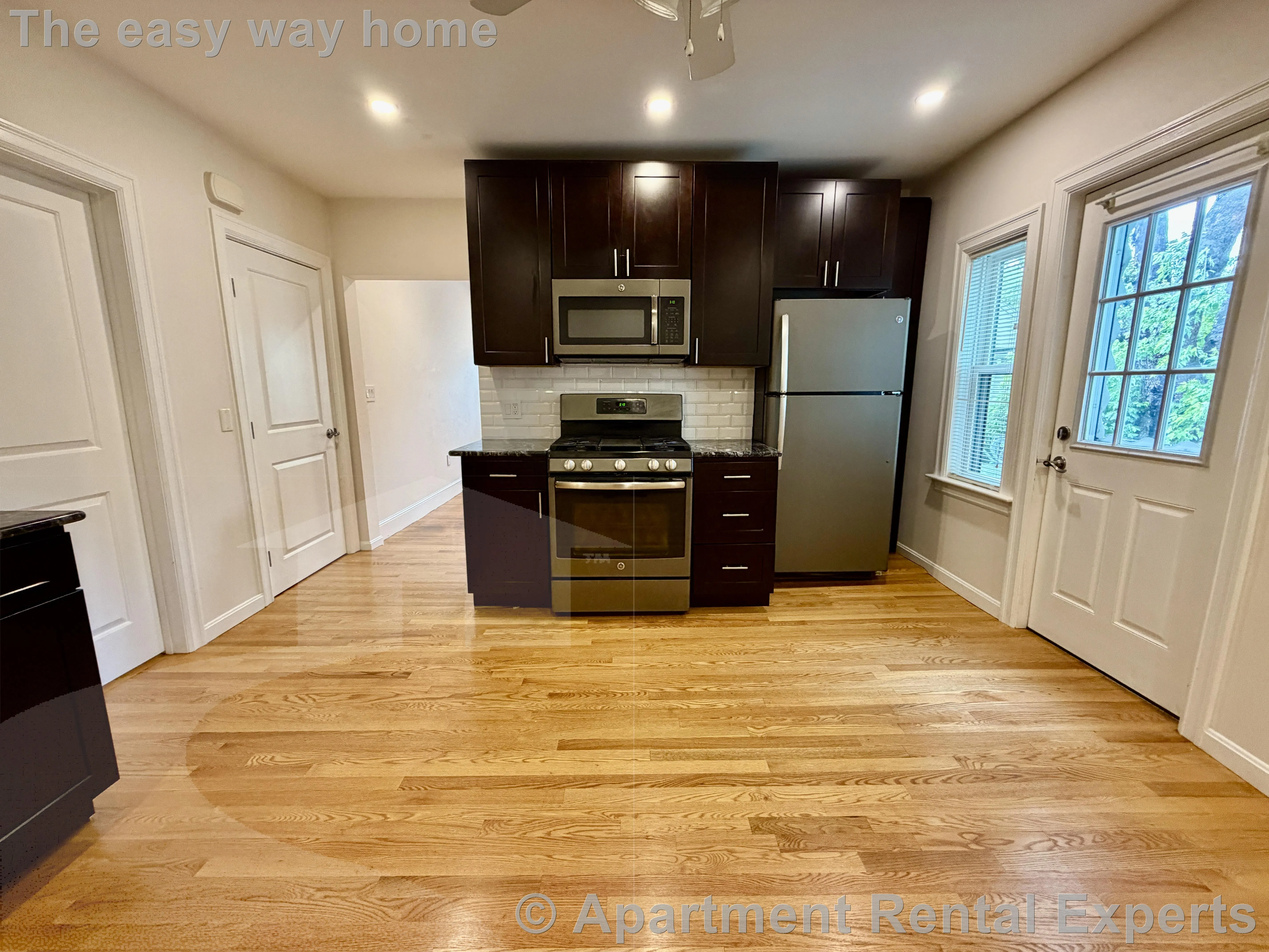 2 bed, 1 bath apartment for rent at 17 Oxford St Unit 1, Spring Hill — photo 7 of 19