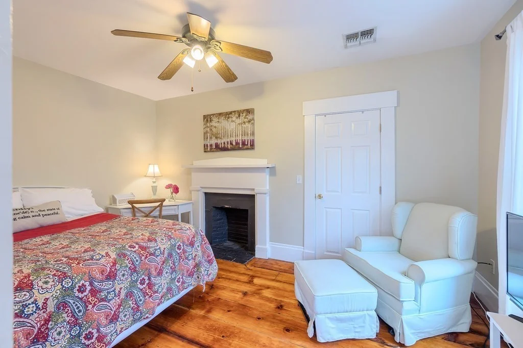 1 bed, 3 bath apartment for rent at 17 Park St Unit 1, Pepperell — photo 4 of 7