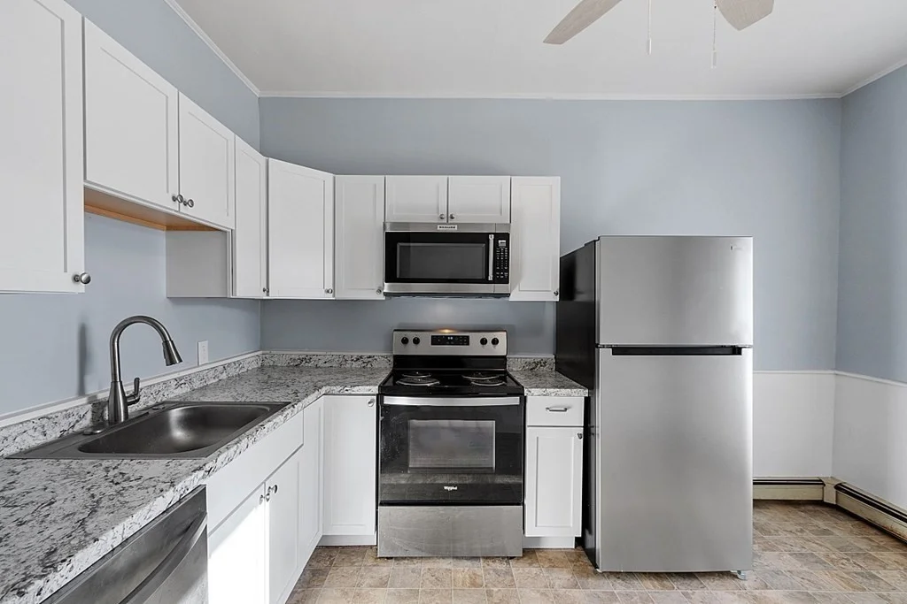 1 bed, 1 bath apartment for rent at 17 Park St Unit 1R, Pepperell — photo 3 of 13