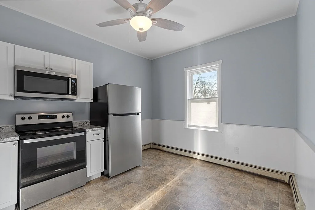 1 bed, 1 bath apartment for rent at 17 Park St Unit 1R, Pepperell — photo 2 of 13