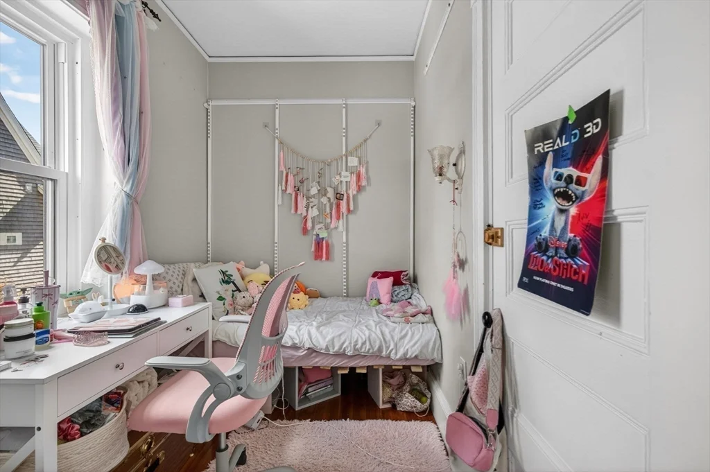 3 bed, 1 bath apartment for rent at 17 Park Vale Unit 4A, Coolidge Corner — photo 17 of 24