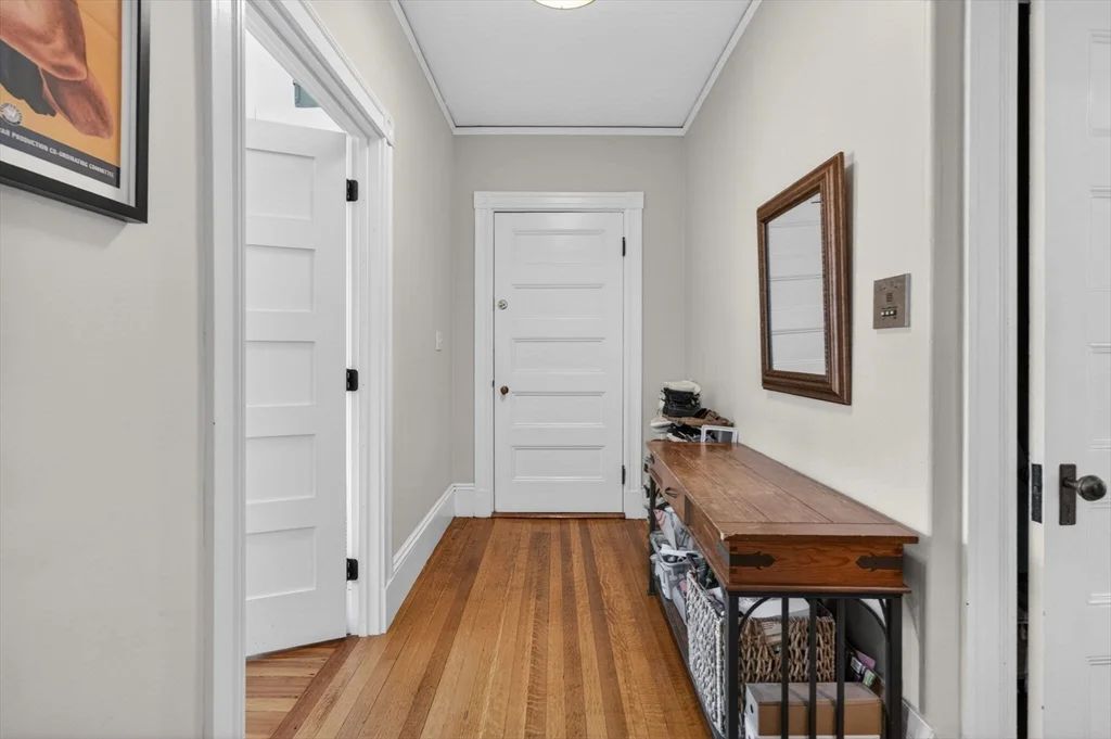 3 bed, 1 bath apartment for rent at 17 Park Vale Unit 4A, Coolidge Corner — photo 14 of 24