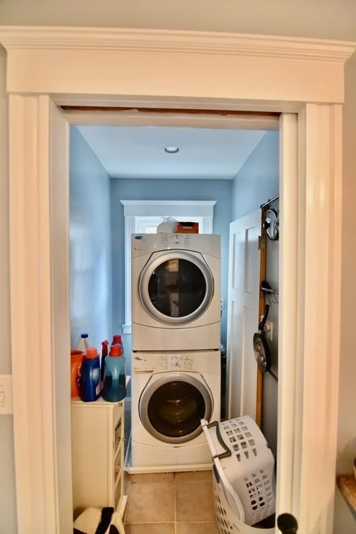 2 bed, 1 bath apartment for rent at 17 Pembroke St Unit 1, Quincy — photo 15 of 18