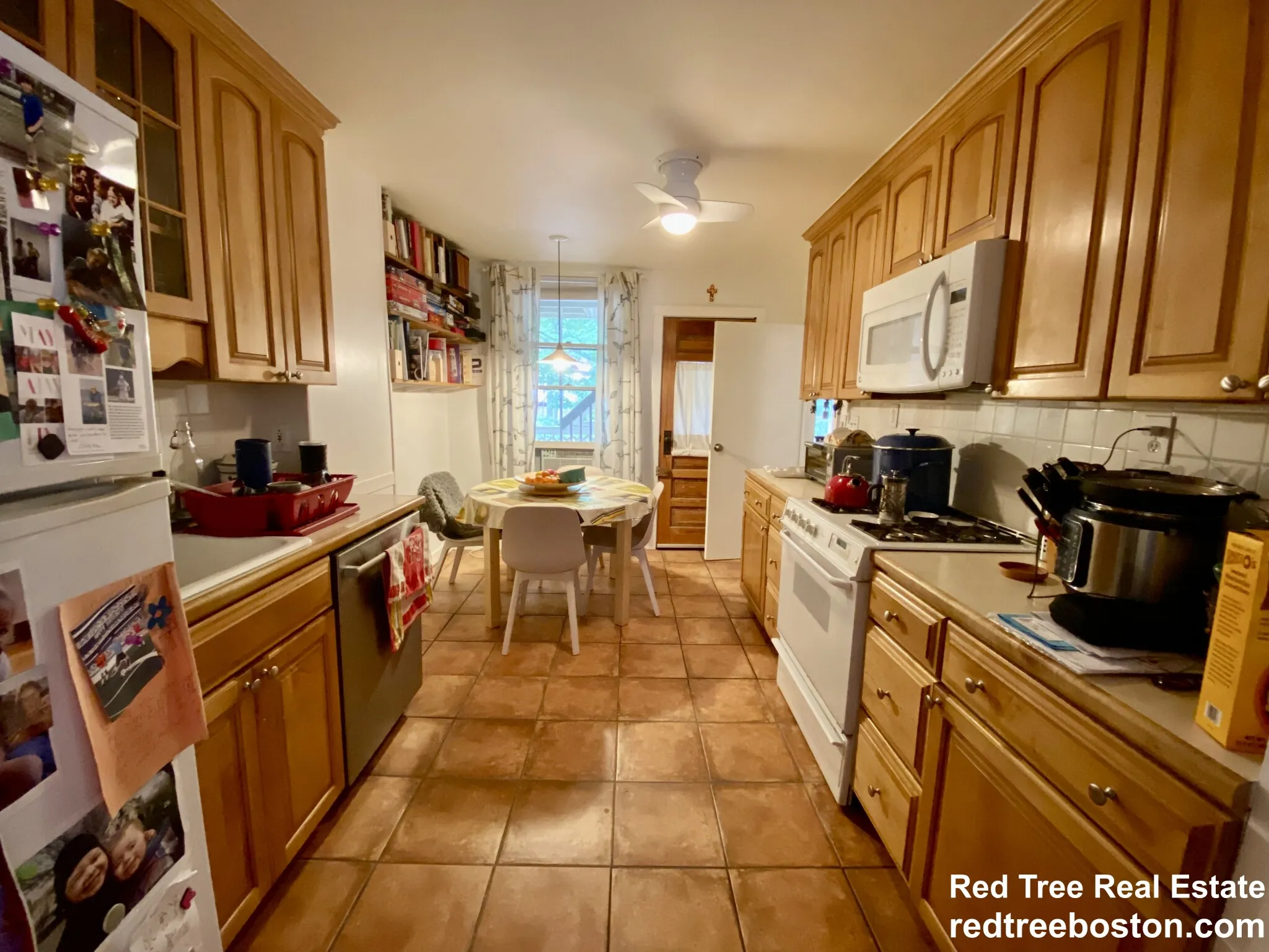 2.5 bed, 1 bath apartment for rent at 17 Perry St Unit 2, Central Village — photo 6 of 16
