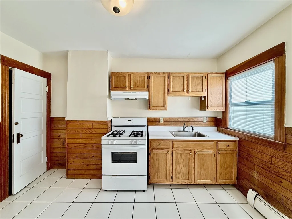 1 bed, 1 bath apartment for rent at 17 Pierce St Unit 17, Quincy — photo 9 of 16