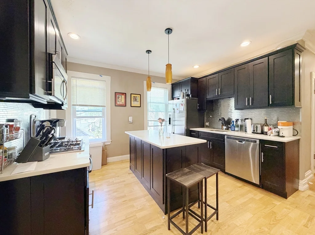 4 bed, 1 bath apartment for rent at 17 Pleasant St Unit 2, Dorchester — photo 1 of 13