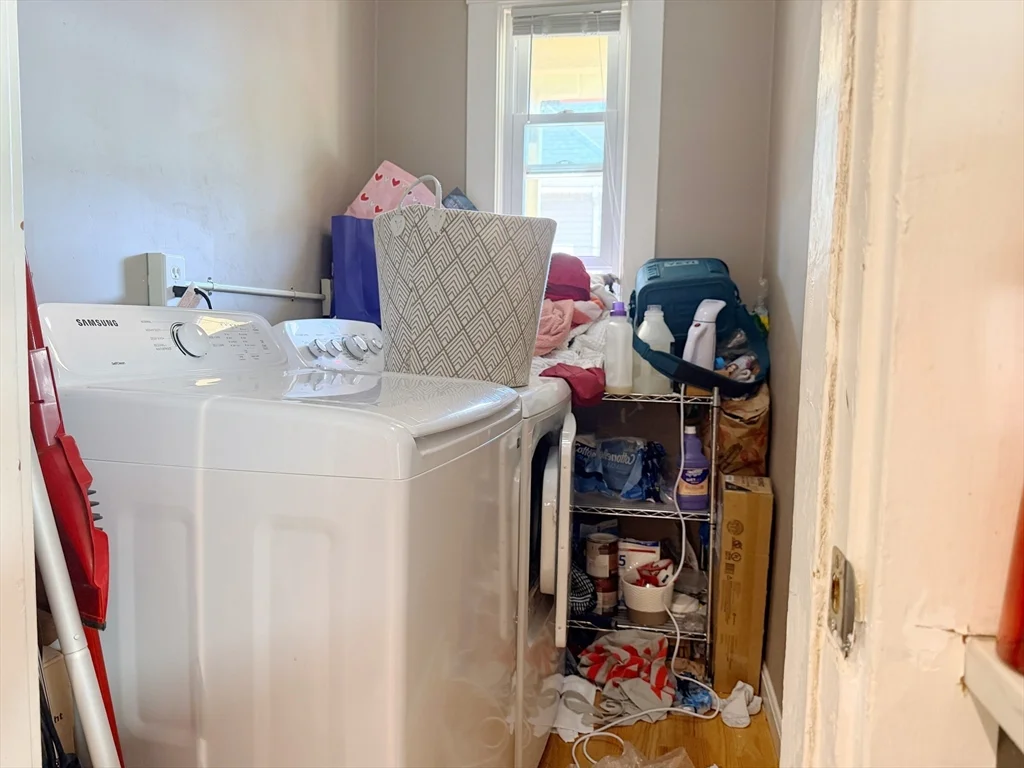 4 bed, 1 bath apartment for rent at 17 Pleasant St Unit 2, Dorchester — photo 12 of 13