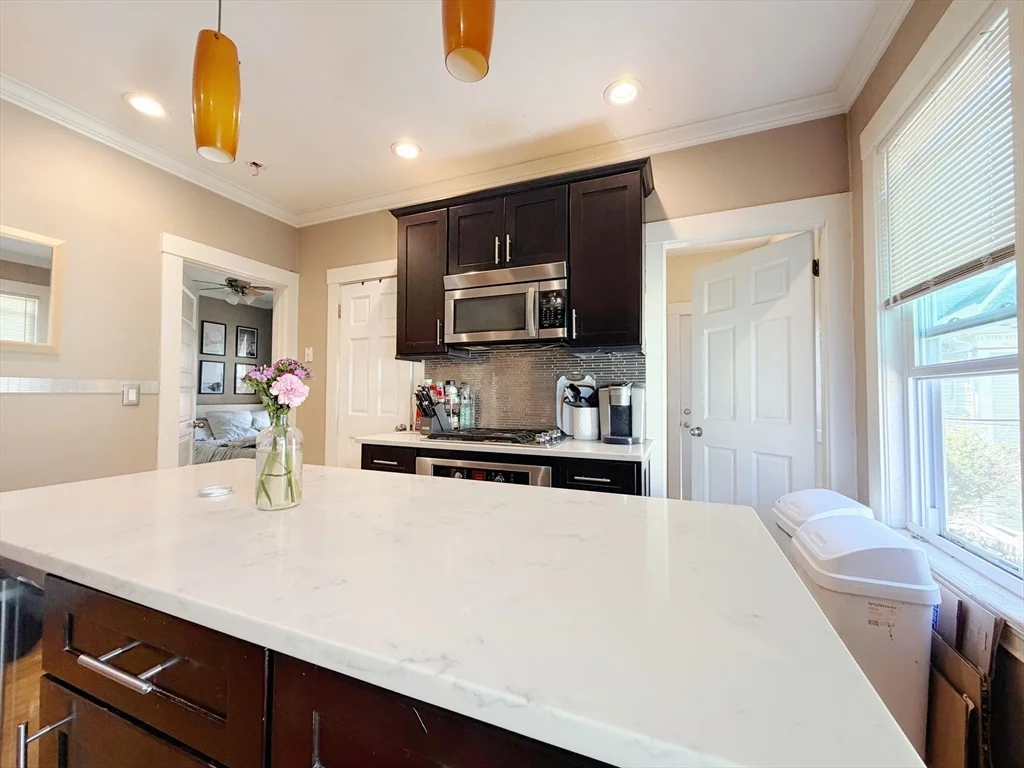 4 bed, 1 bath apartment for rent at 17 Pleasant St Unit 2, Dorchester — photo 2 of 13