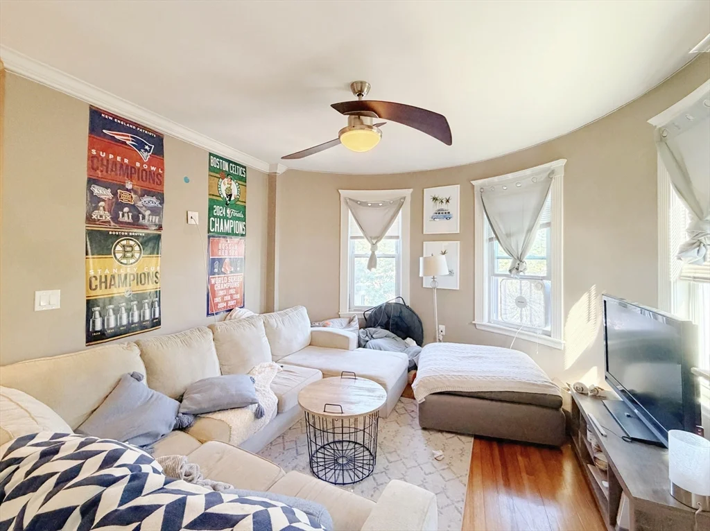 4 bed, 1 bath apartment for rent at 17 Pleasant St Unit 3, Dorchester — photo 2 of 14