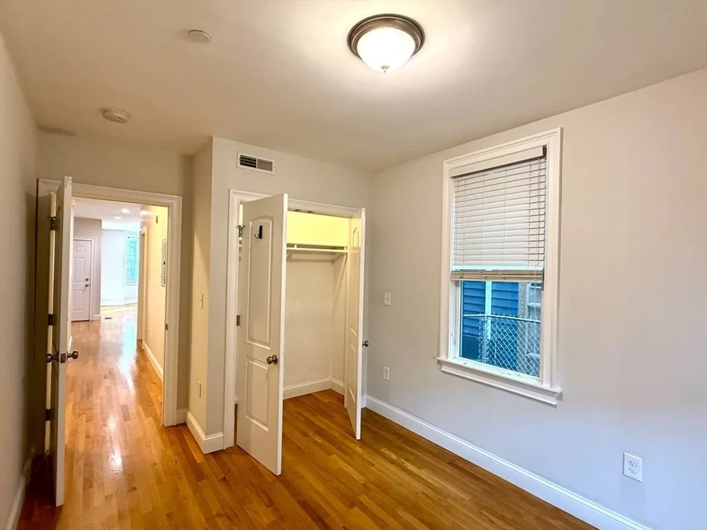 3 bed, 2 bath apartment for rent at 17 Plymouth St Unit 1, Kendall Square — photo 4 of 9