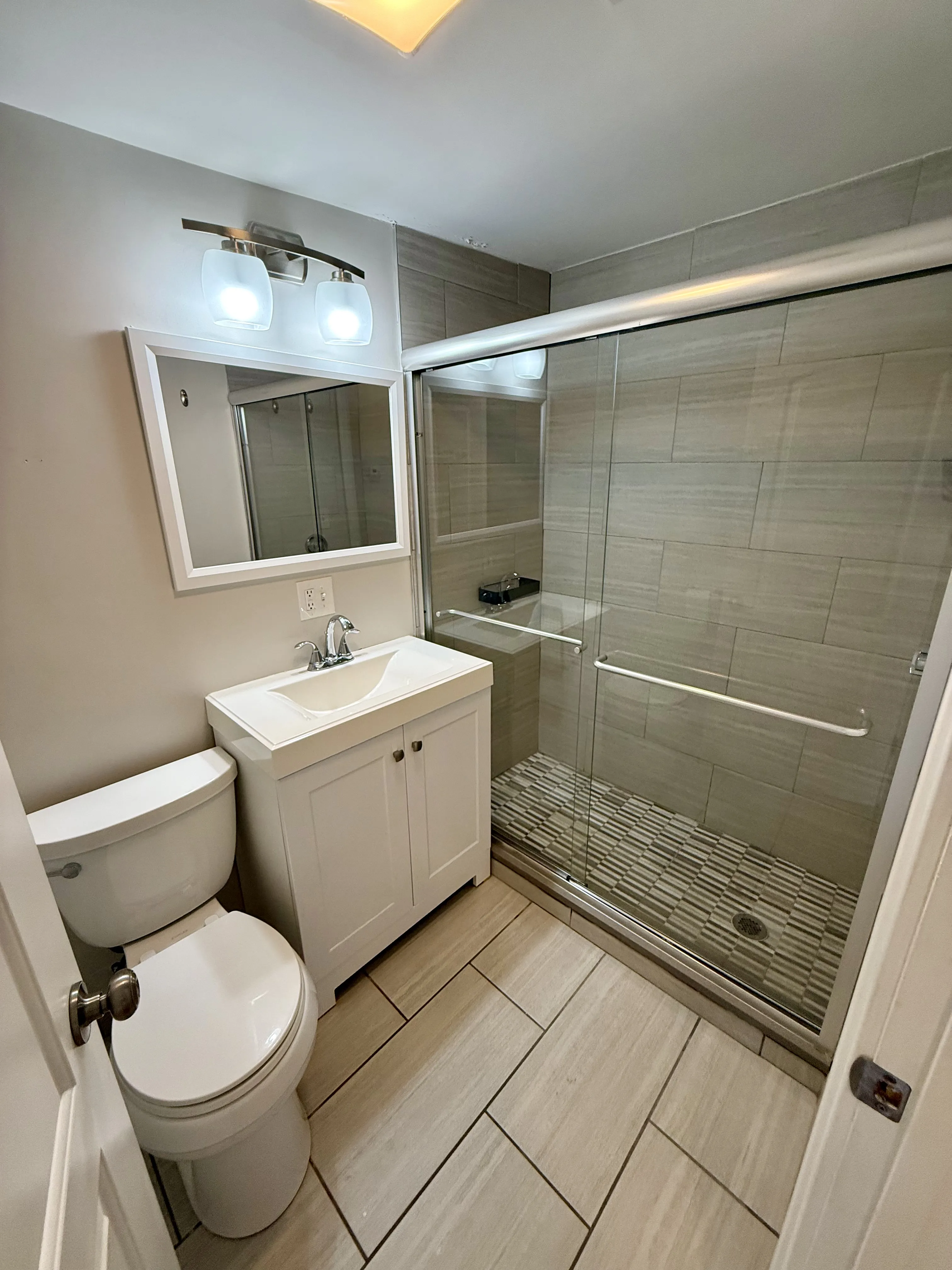 2 bed, 1 bath apartment for rent at 17 Plymouth St Unit 3A, Wellington-Harrington — photo 16 of 17