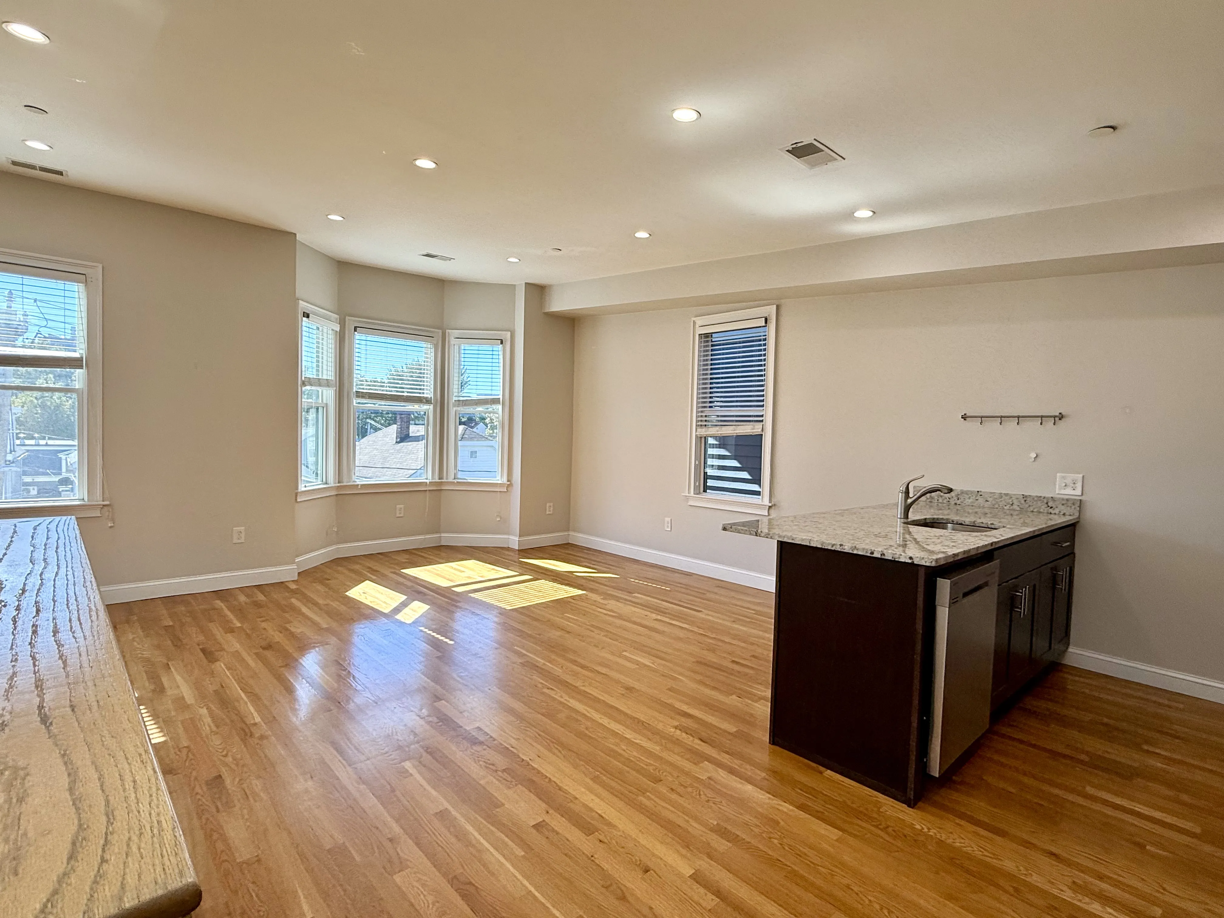 2 bed, 1 bath apartment for rent at 17 Plymouth St Unit 3A, Wellington-Harrington — photo 3 of 17