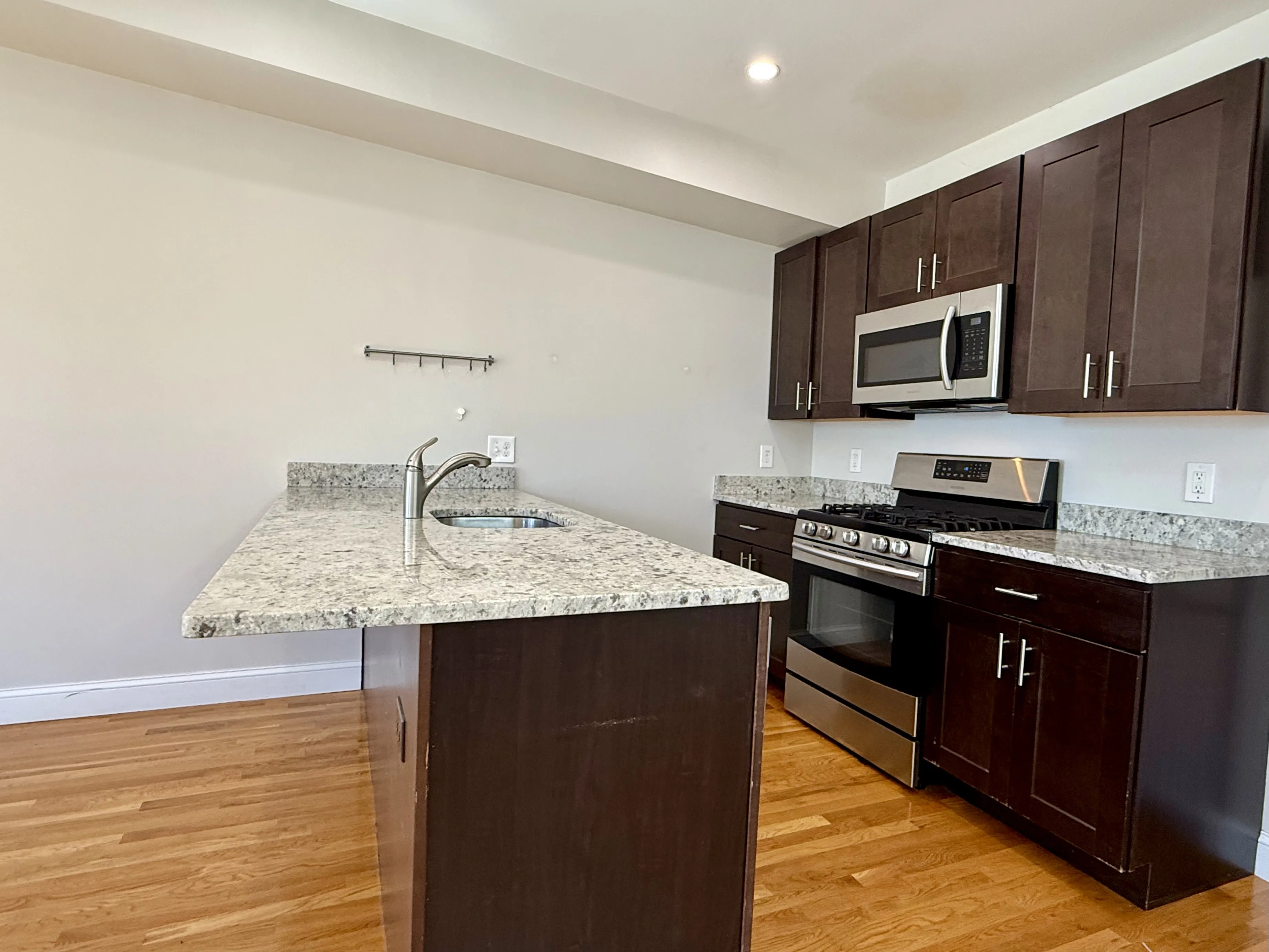 2 bed, 1 bath apartment for rent at 17 Plymouth St Unit 3A, Wellington-Harrington — photo 7 of 17