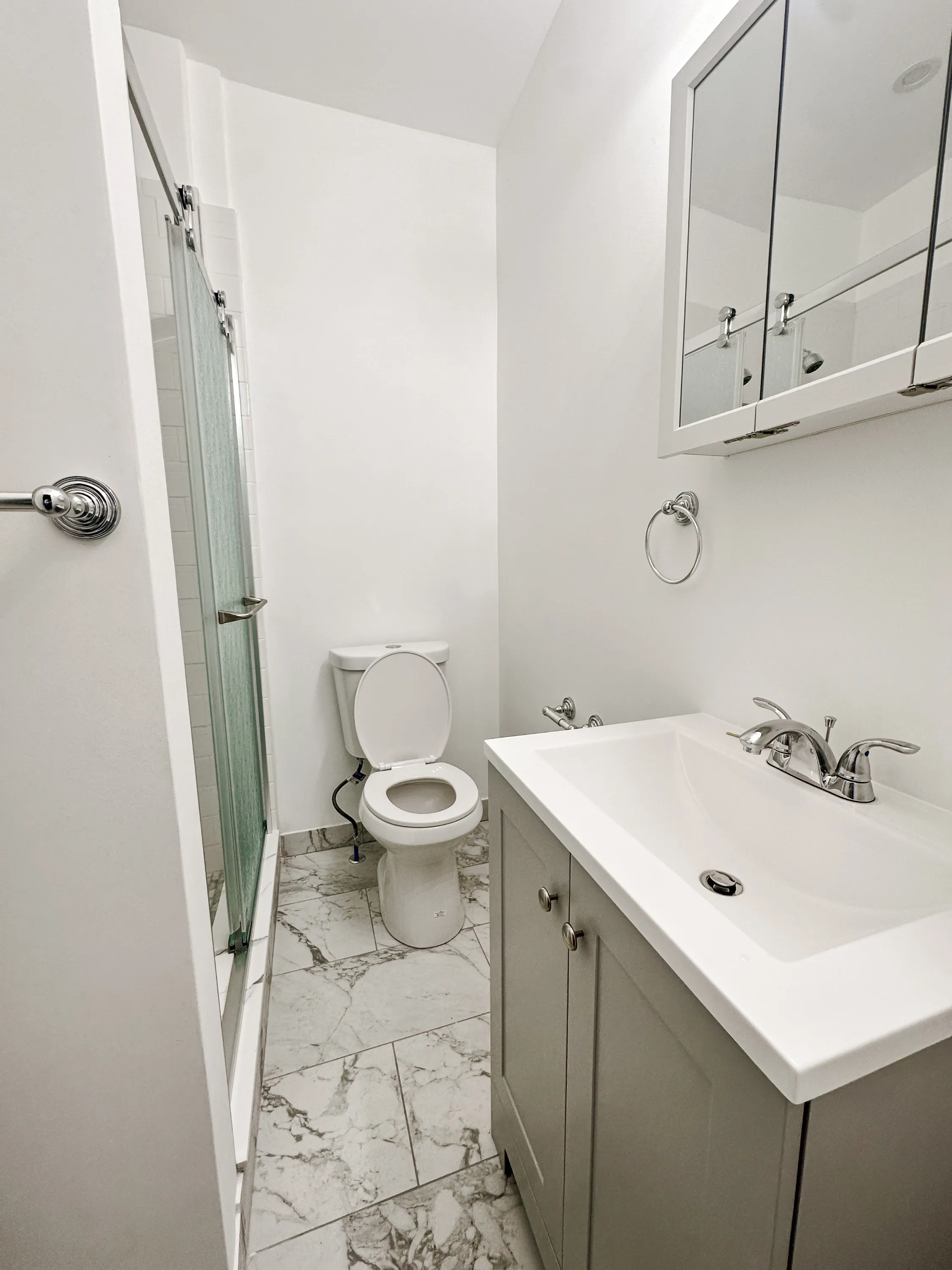 3 bed, 1 bath apartment for rent at 17 Pond St Unit 1, Jamaica Plain — photo 7 of 10