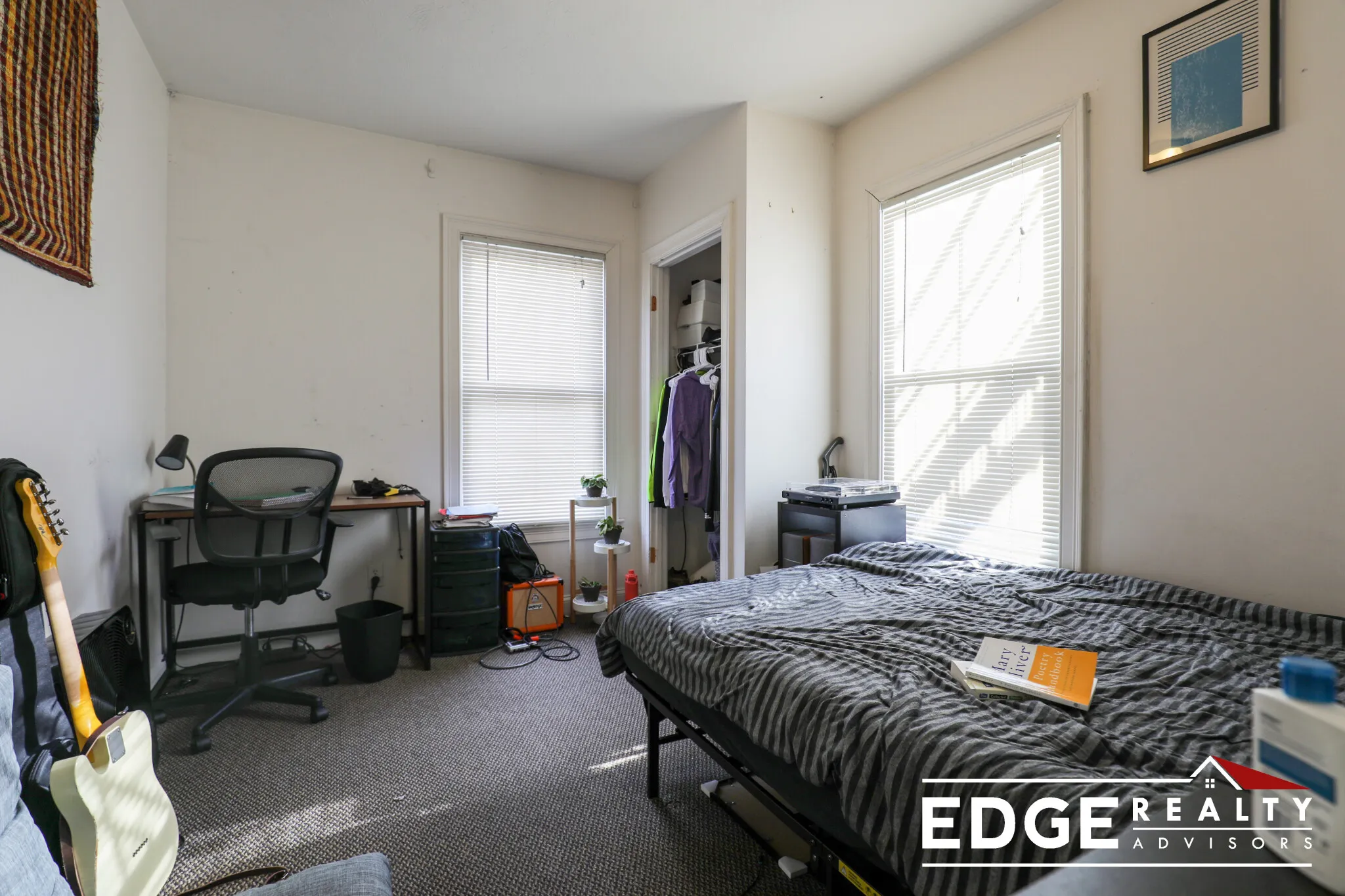 3 bed, 2 bath apartment for rent at 17 Pratt St Unit 1, Allston — photo 4 of 8