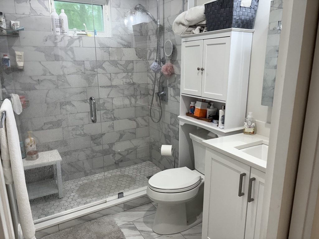 2 bed, 1 bath apartment for rent at 17 Prince St Unit 17, Belmont — photo 13 of 14