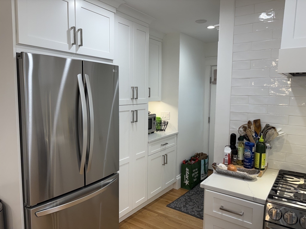 2 bed, 1 bath apartment for rent at 17 Prince St Unit 17, Belmont — photo 10 of 14