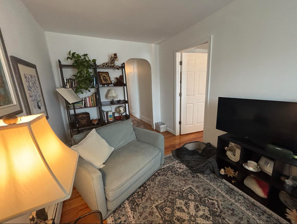 2 bed, 1 bath apartment for rent at 17 Princeton St Unit 2, South Medford