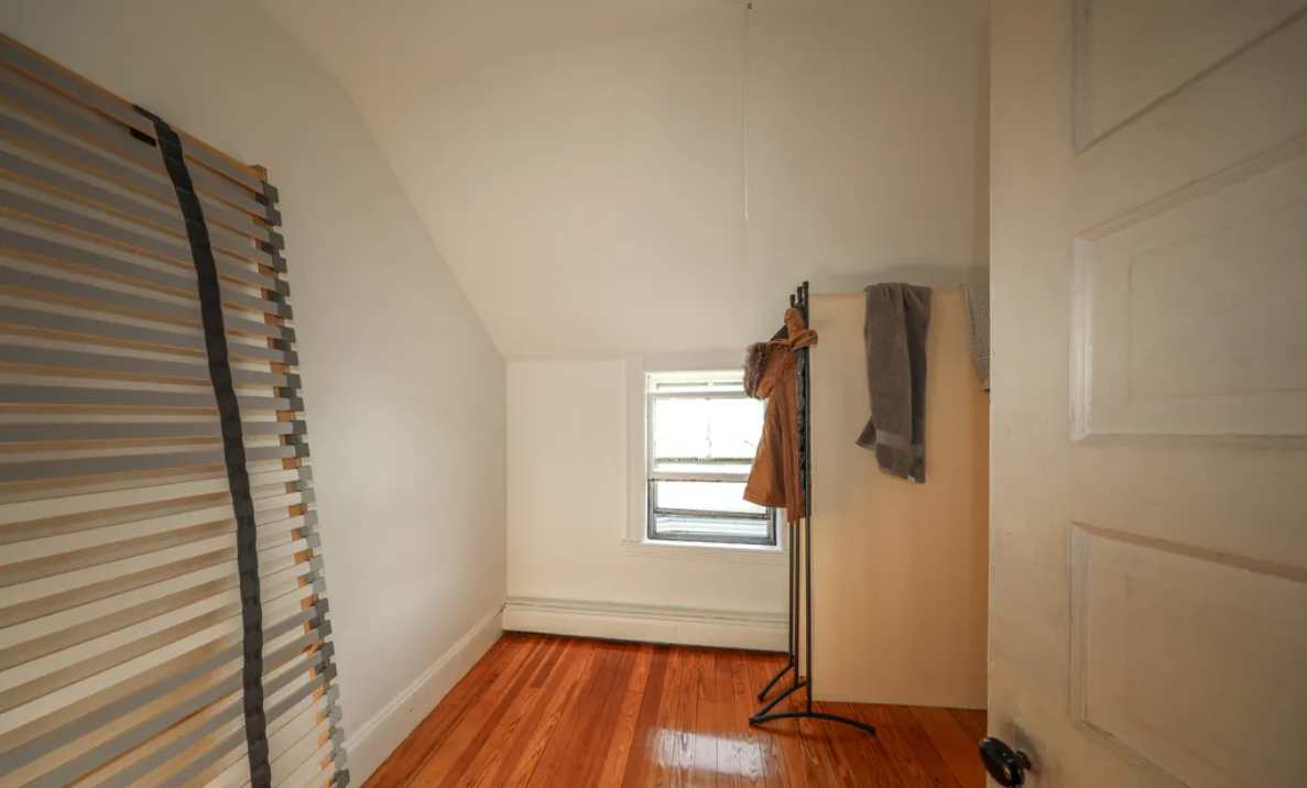 2 bed, 1 bath apartment for rent at 17 Princeton St Unit 3, South Medford — photo 4 of 12