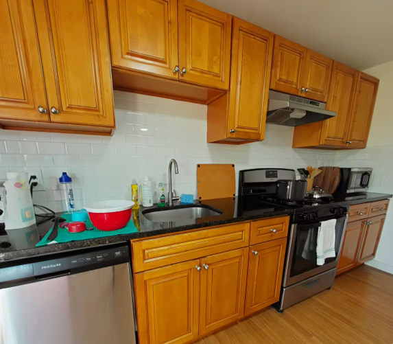 2 bed, 1 bath apartment for rent at 17 Princeton St Unit 3, South Medford — photo 2 of 12