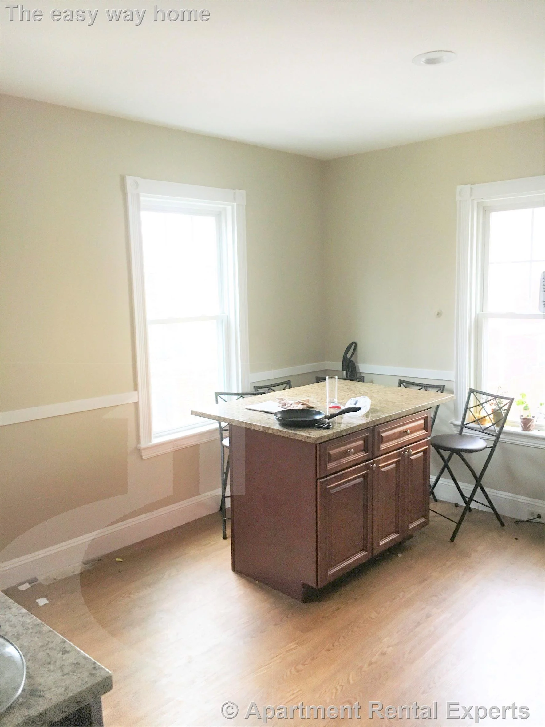 5 bed, 2 bath apartment for rent at 17 Putnam Ave, Harvard Square — photo 5 of 12